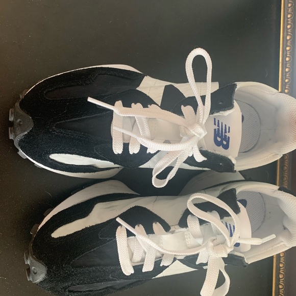 NWOT NEW BALANCE SNEAKERS - Picture 3 of 5